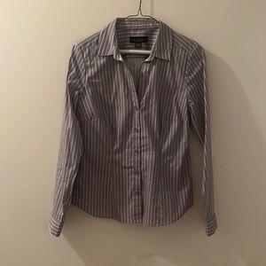 Beautiful great condition simply styled button up shirt size medium petite